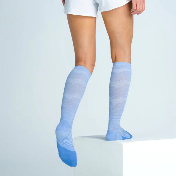 Feetures Graduated Compression Light Cushion Knee High Socks - Brilliant Blue Cheap